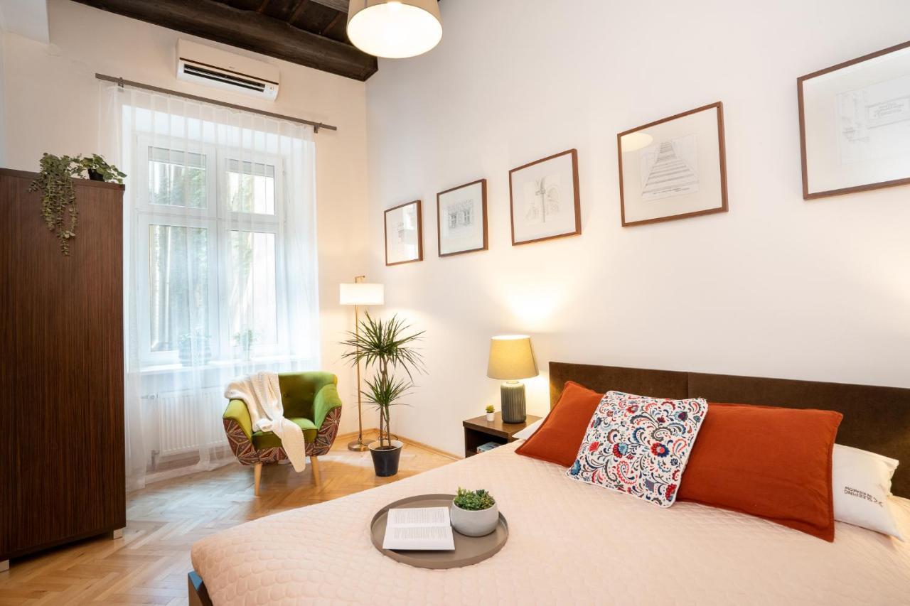 Apartament Sleeping In Krakow Main Market Zewnętrze zdjęcie